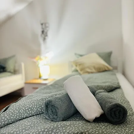 Oak شقة موستار